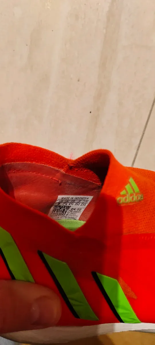 Botas fútbol Adidas Predator Talla 41.5