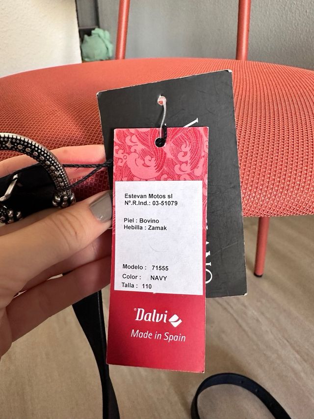 Cinturón mujer Piel Vacuna Hebilla Plateada