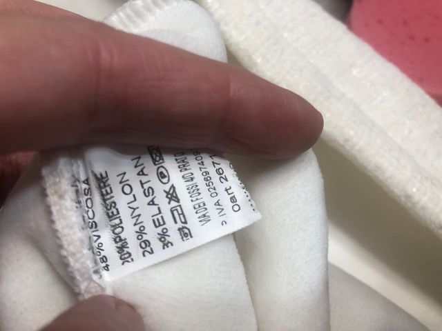 Chaqueta beige con botones