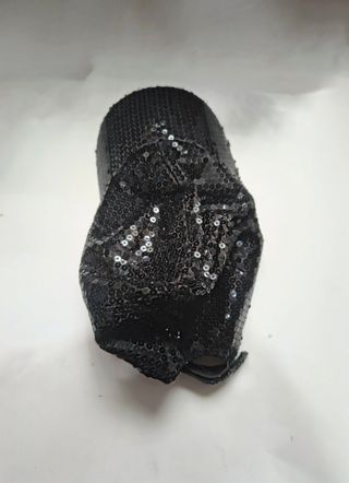 Cappello visiera paillettes nere regolabile