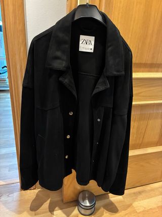 Chaqueta corta Zara ante negra talla S