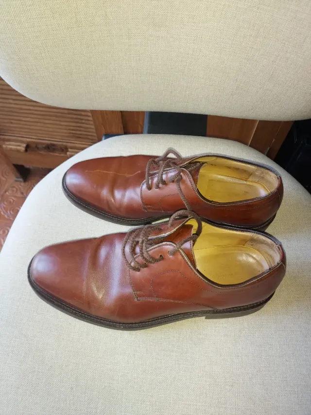 Zapatos de vestir.