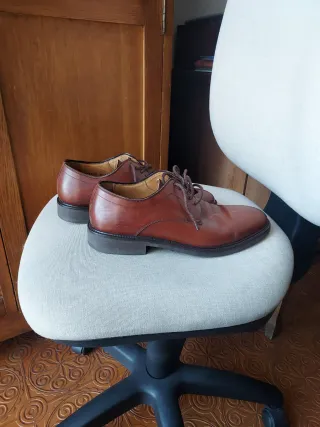 Zapatos de vestir.