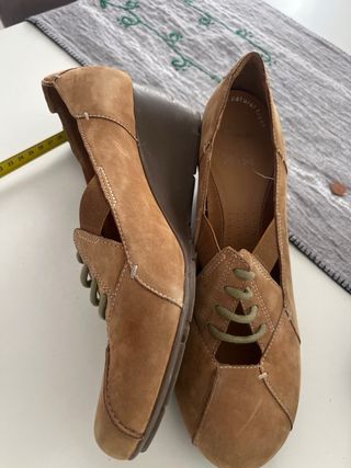 Zapatos Clarks Cuero Beige/Marrón Talla 40
