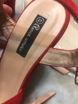 Zapatos de tacón rojos Talla 41