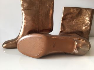 Botas altas ocre metálicas nuevas