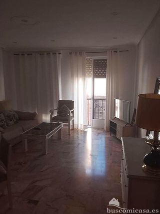 Piso en alquiler en Linares