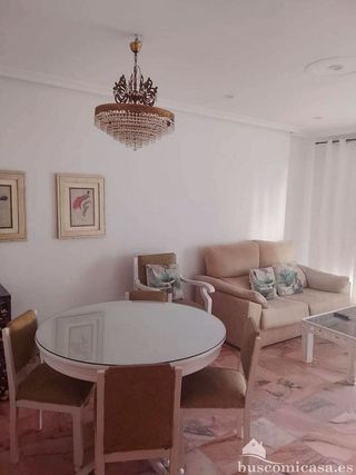 Piso en alquiler en Linares