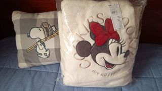 Precioso pijama largo polar Minnie Mouse XL o M