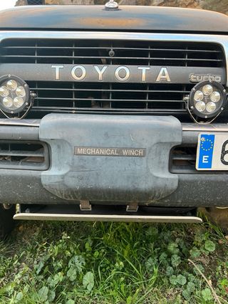 Toyota Land Cruiser HDJ80