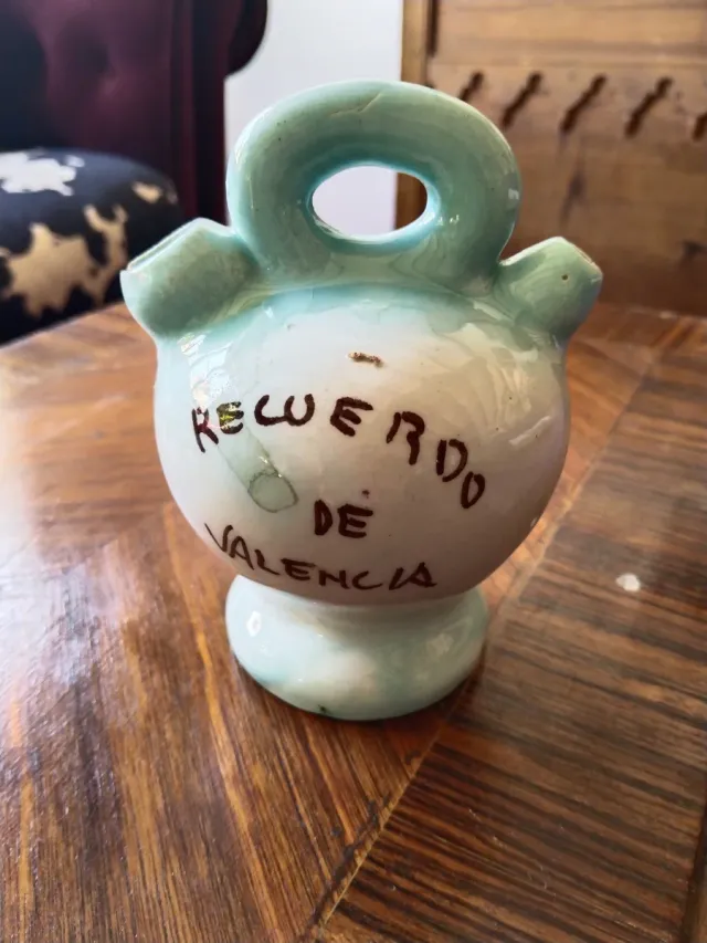 Botijo souvenir Manises pequeño