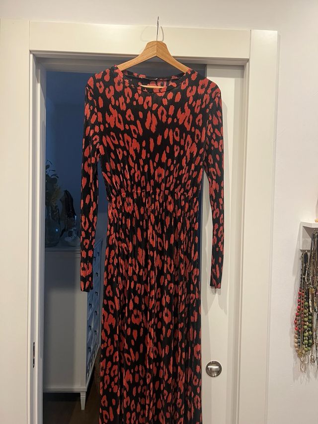 Vestido Zara Animal Print Negro/Rojo Talla M