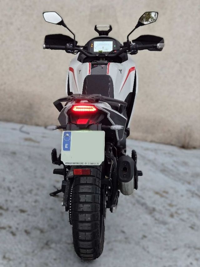Moto Morini X-Cape 700 desde 102€ mes