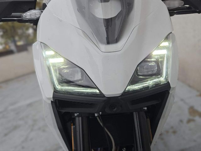 Moto Morini X-Cape 700 desde 102€ mes