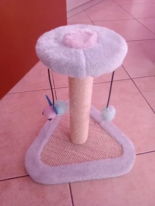 Tiragraffi per gatto nuovo altezza 30 cm