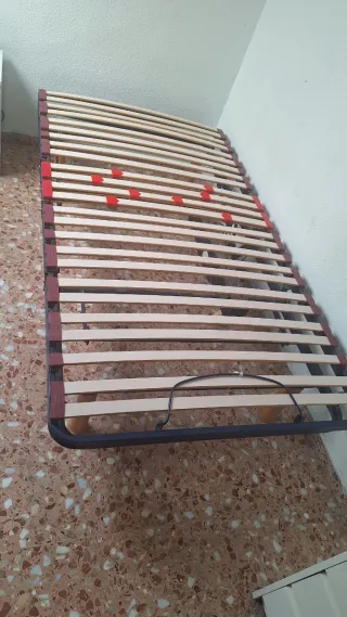 Cama articulada con mando