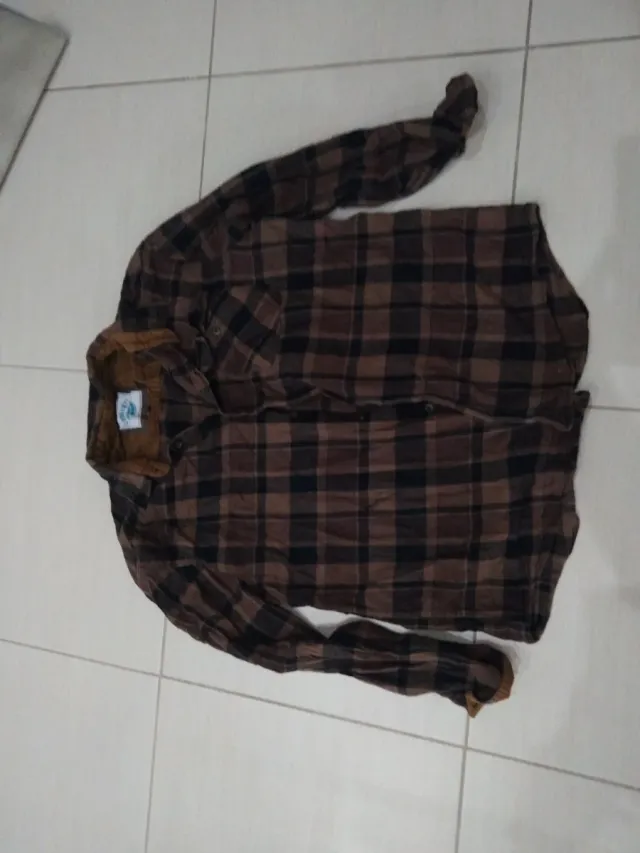 Camicia a quadri marrone e nera