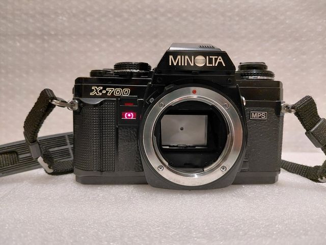 Minolta X-700 con obiettivo MD 50mm f:1.7