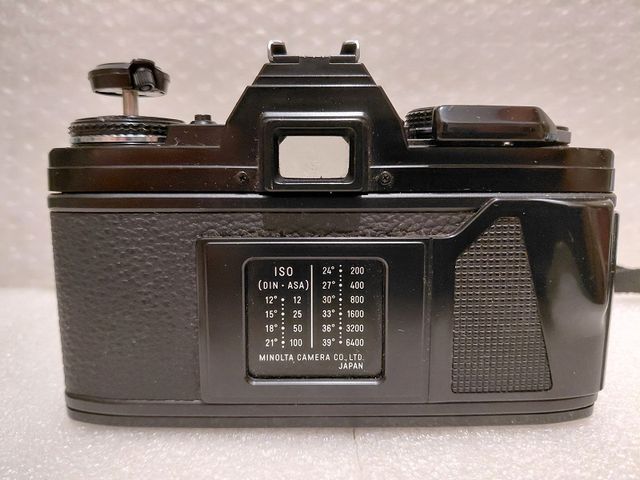 Minolta X-700 con obiettivo MD 50mm f:1.7