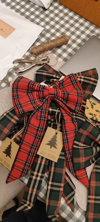 Lazos Navideños Escoceses Rojos