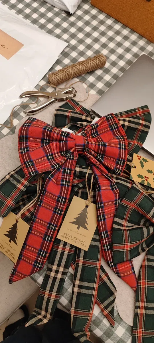 Lazos Navideños Escoceses Rojos