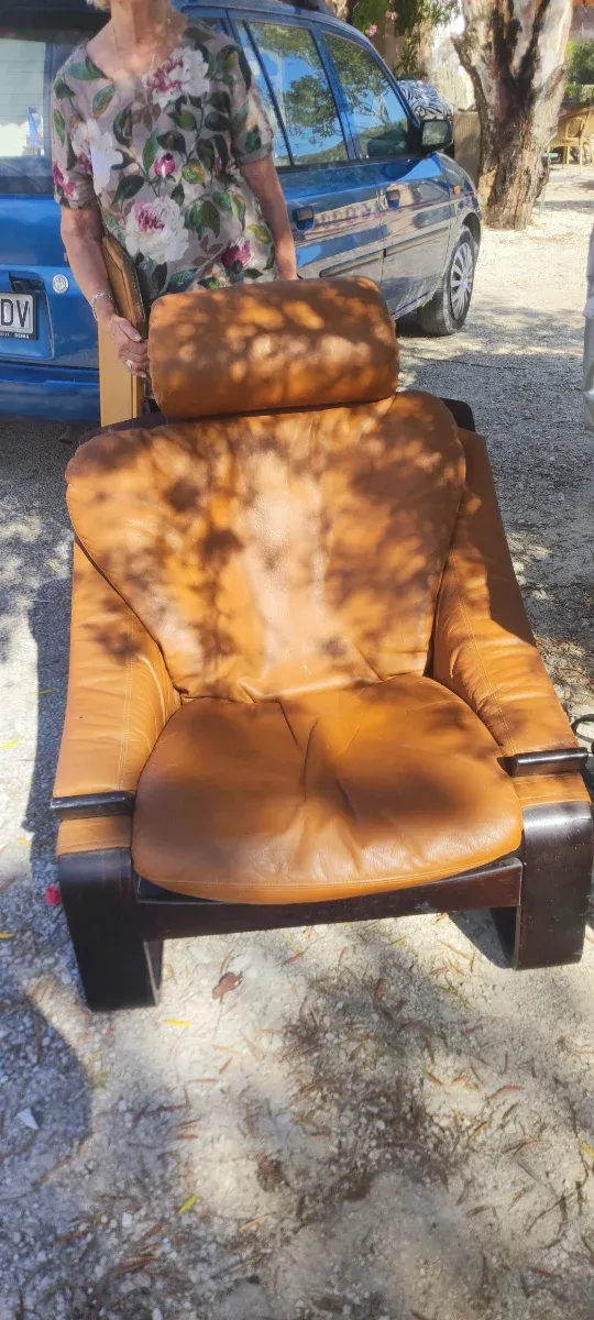 Sillón vintage cuero y madera