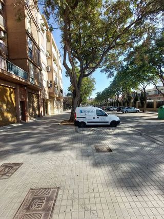Local comercial en alquiler en La Malva-rosa en Valencia