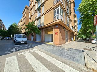 Local comercial en alquiler en La Malva-rosa en Valencia