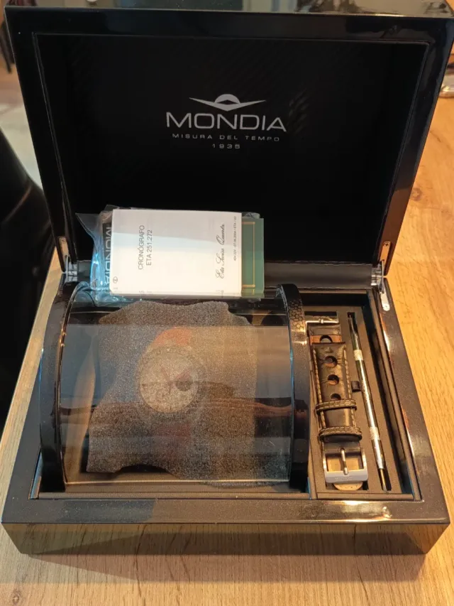 Reloj Mondia Caja y Correa Extra