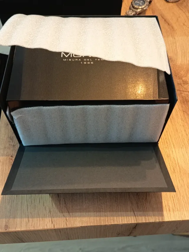 Reloj Mondia Caja y Correa Extra