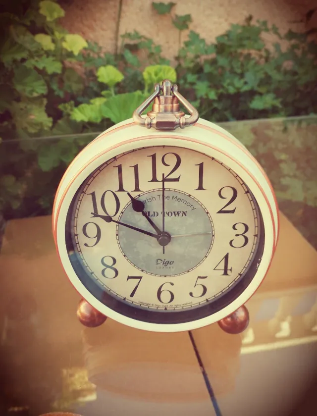 Despertador estilo antiguo OLDTOWN