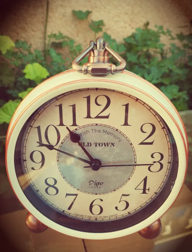 Despertador estilo antiguo OLDTOWN