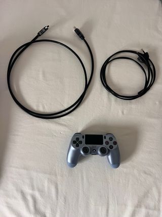 PS4 Slim 1TB Sony Negra con Cables + 1 mando