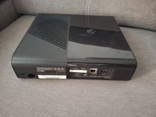 Xbox 360 Slim E Negra+kinet
