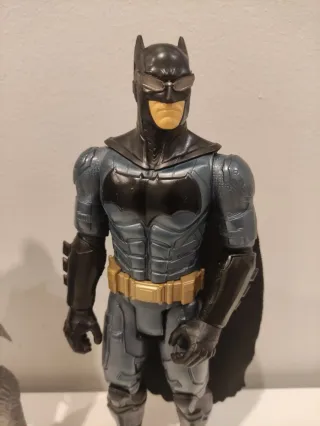 Figuras Batman y Steppenwolf