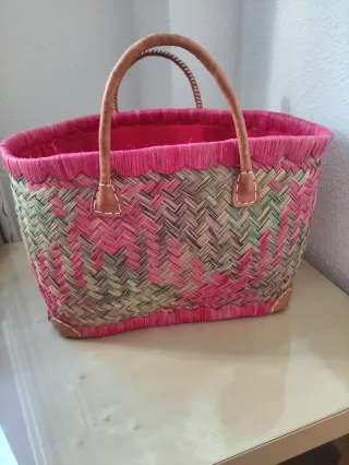 Capazo de mimbre multicolor