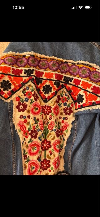 Chaqueta vaquera Zara bordada