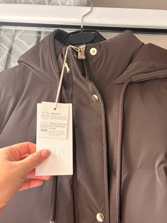 Chaqueta acolchada ZARA marrón