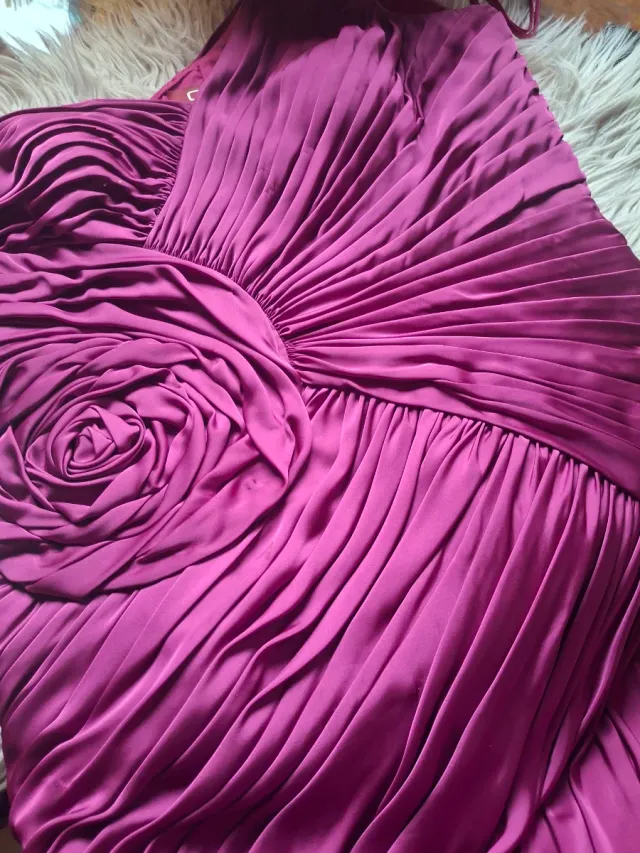 Vestido de fiesta color boganvilla