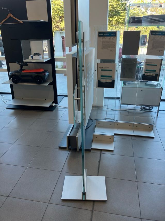 Soporte expositor para precios de coche