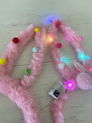 Kit Fiesta 2 Orejas Conejo y Bastones LED luces