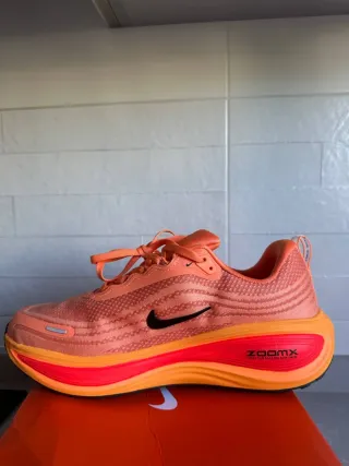 Nike Vomero Plus Naranja/Rojo