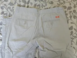 Pantalón chino Koyote gris