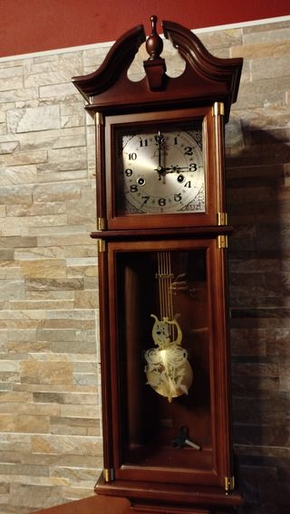 Orologio a pendolo vintage con serigrafia