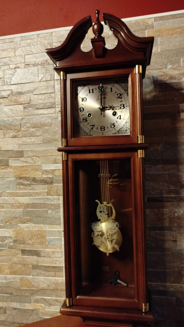 Orologio a pendolo vintage con serigrafia