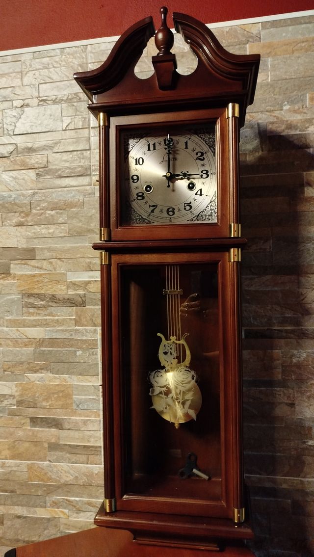 Orologio a pendolo vintage con serigrafia