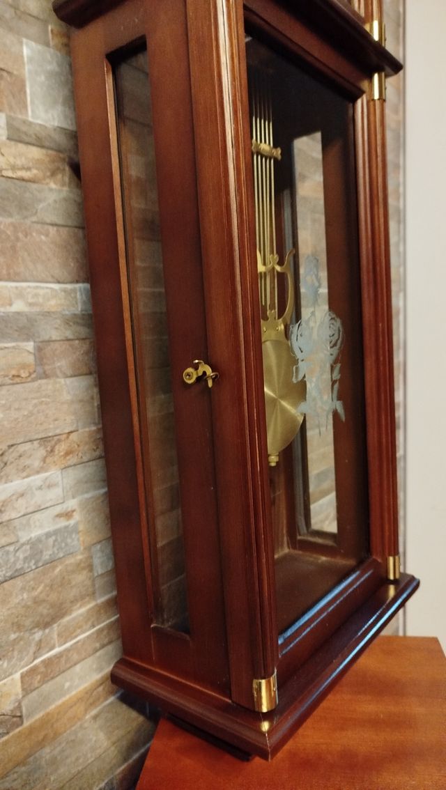 Orologio a pendolo vintage con serigrafia