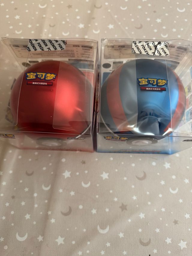 Poké Ball y Super Ball Pokémon TCG en chino.