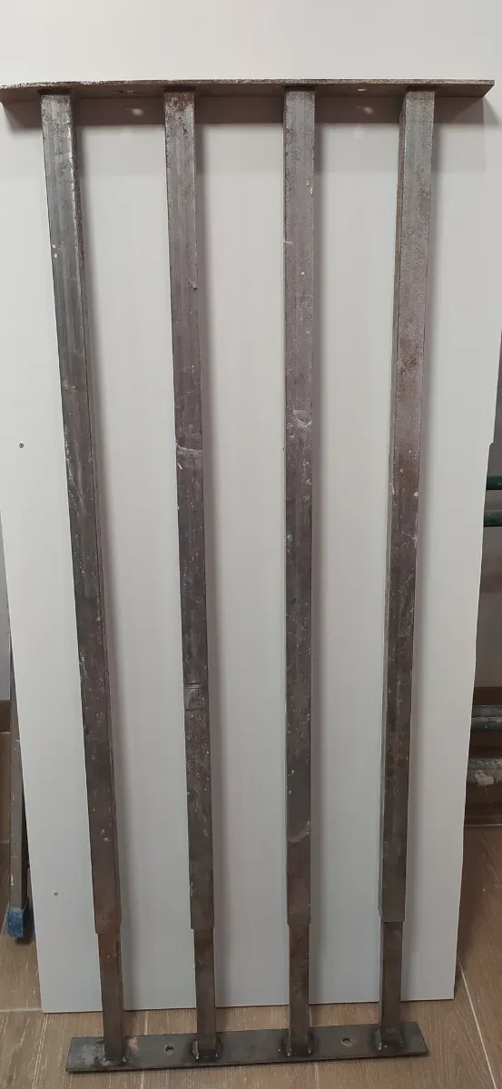 Reja extensible metálica, reja ventana