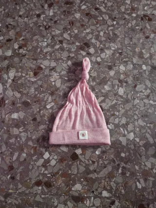 Cappellino neonato rosa con nodo